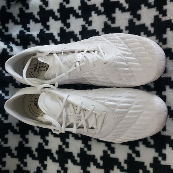 Under Armour UA Magnetico 2.0 FG White Metallic Silver Cleats Size 11 / 9.5 - Picture 5 of 5